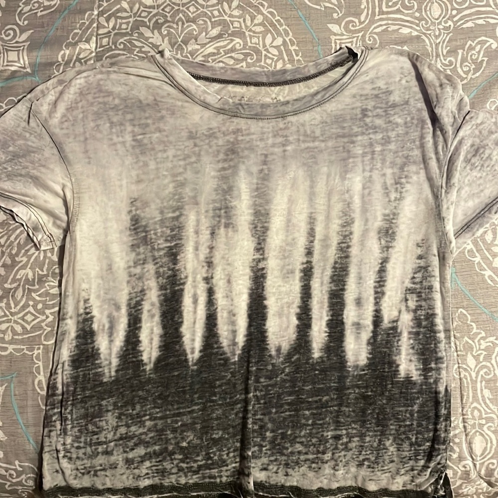 gray/black ombré short sleeve